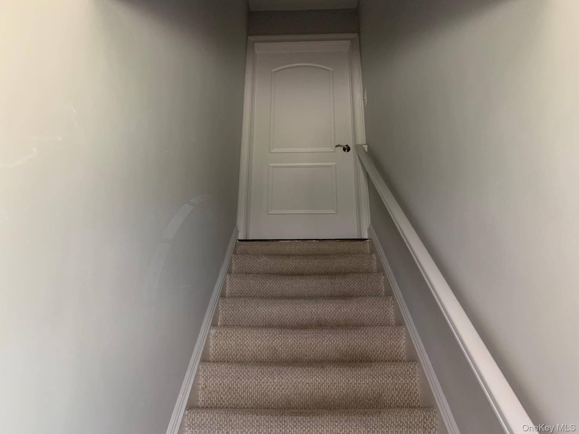 15 Juniper RD #2nd Fl, Port Washington, NY 11050
