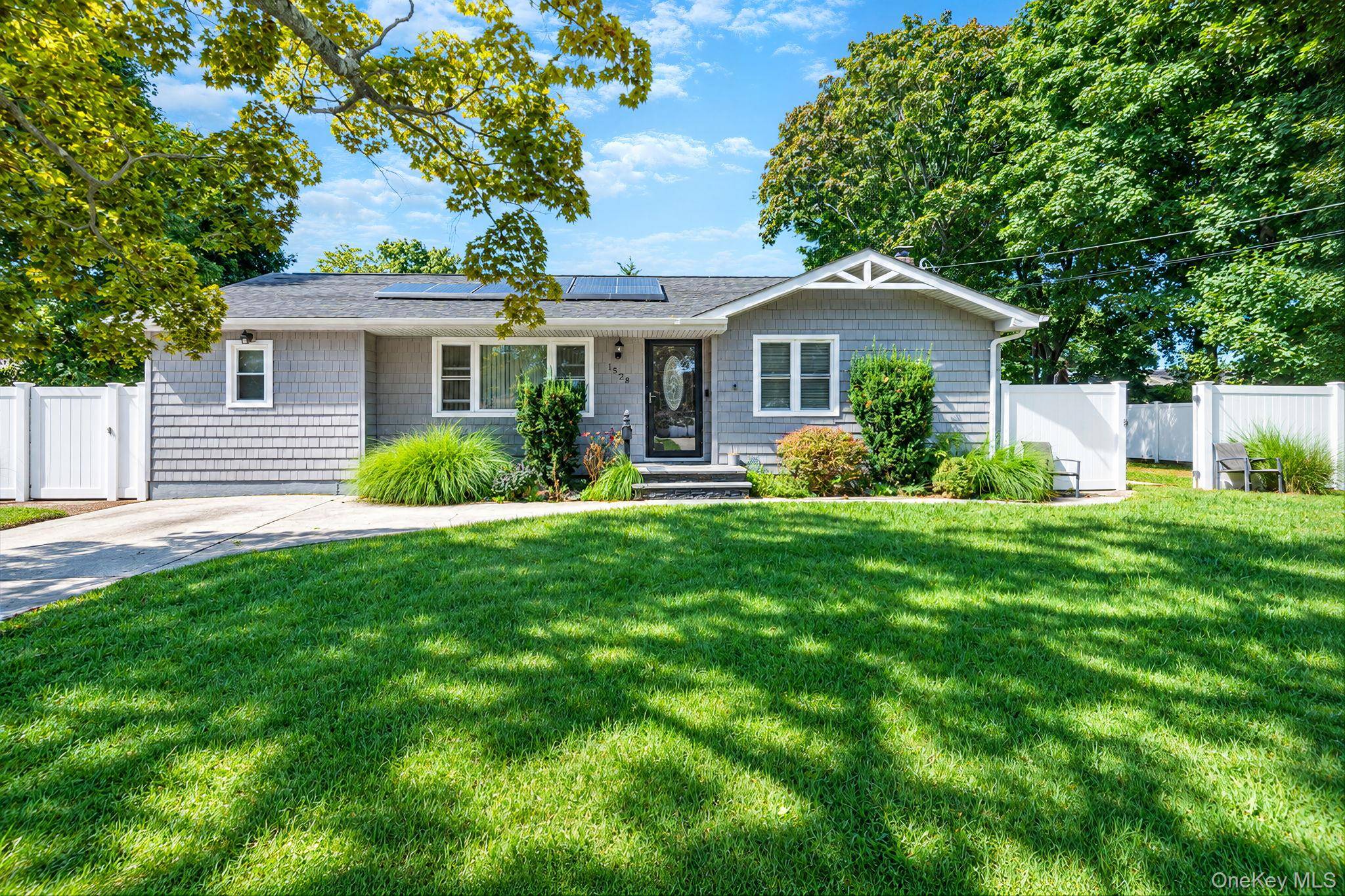 1528 Baldwin BLVD, Bay Shore, NY 11706