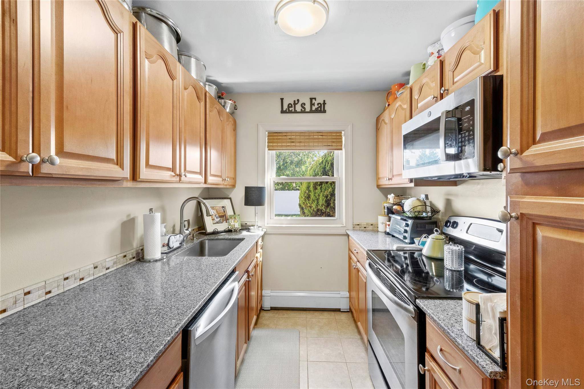 4 Rose ST #Building 2, Unit C1, Oceanside, NY 11572