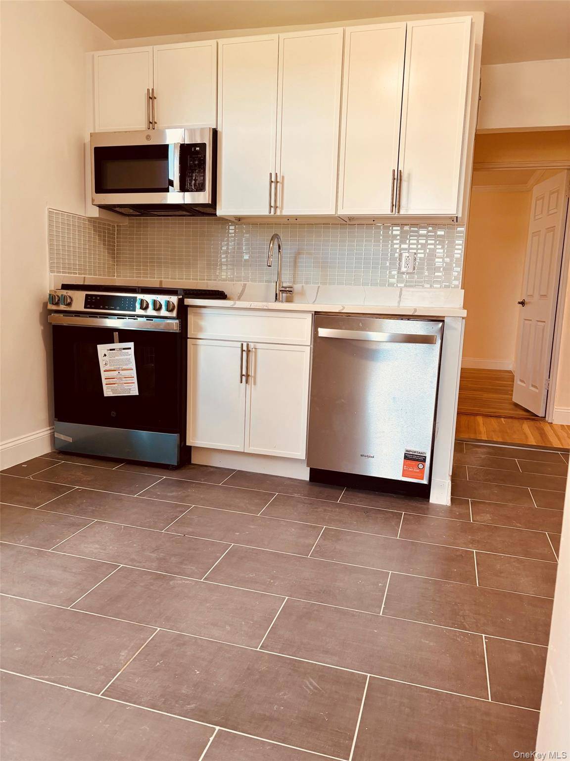1300 Midland AVE #A-65, Yonkers, NY 10704