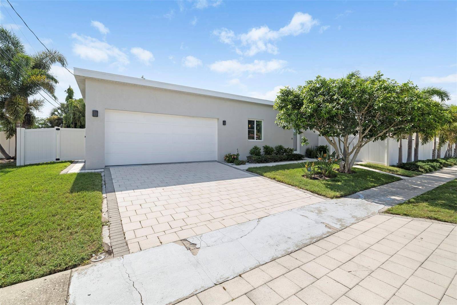 4524 RIVERWOOD AVE, Sarasota, FL 34231