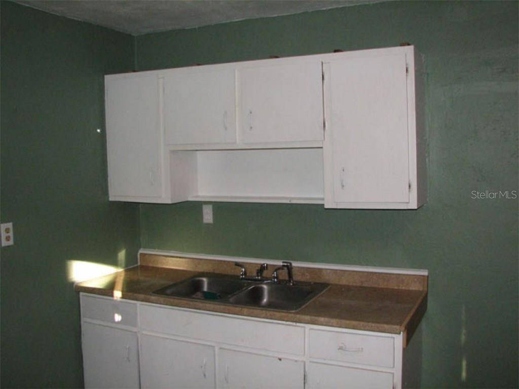 1142 S NOKOMIS AVE, Lakeland, FL 33815