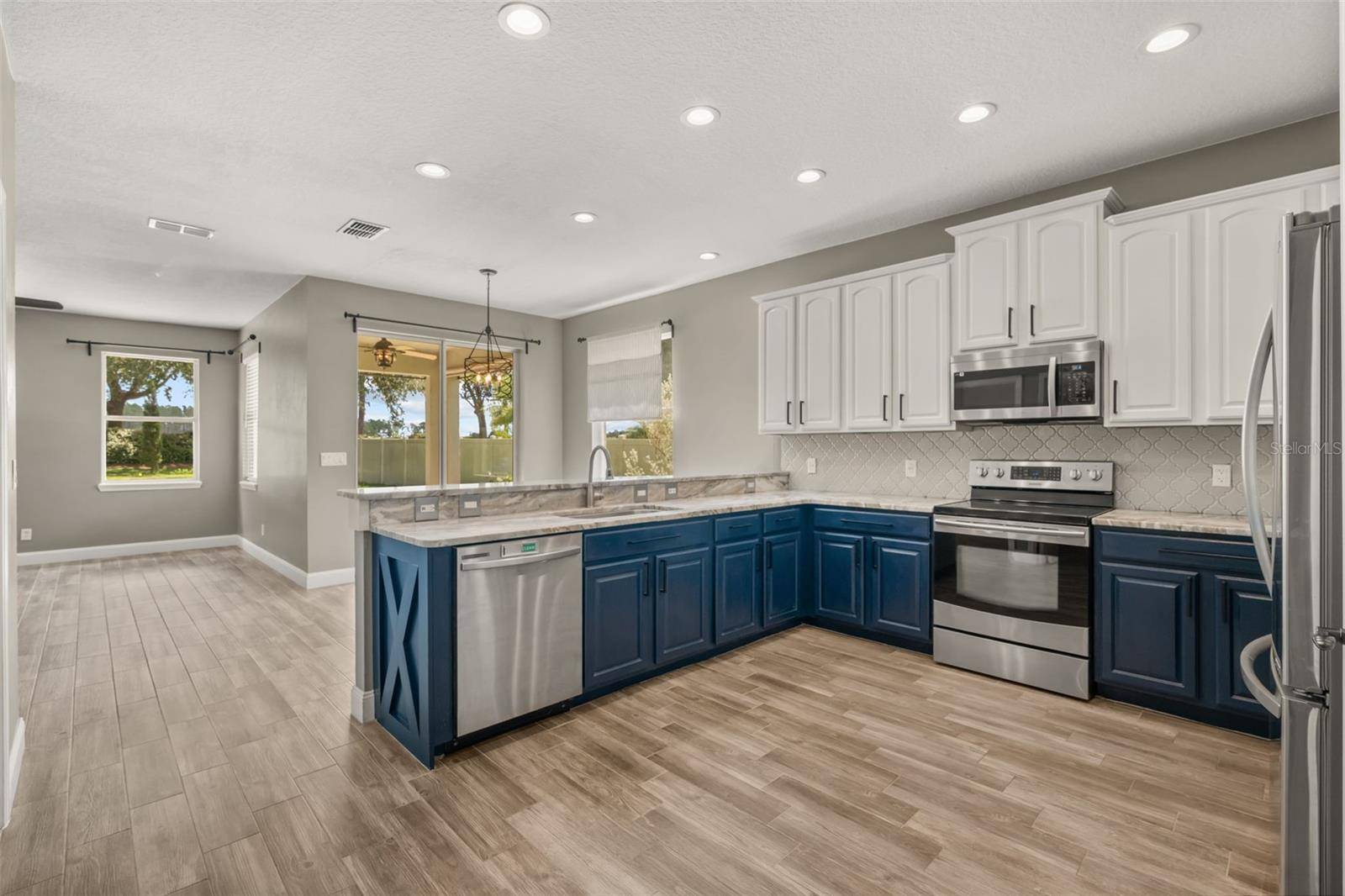 34126 FORTUNADO ST, Sorrento, FL 32776