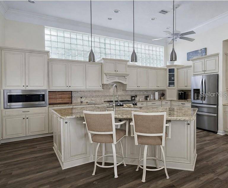 618 CROSSFIELD CIR, Venice, FL 34293