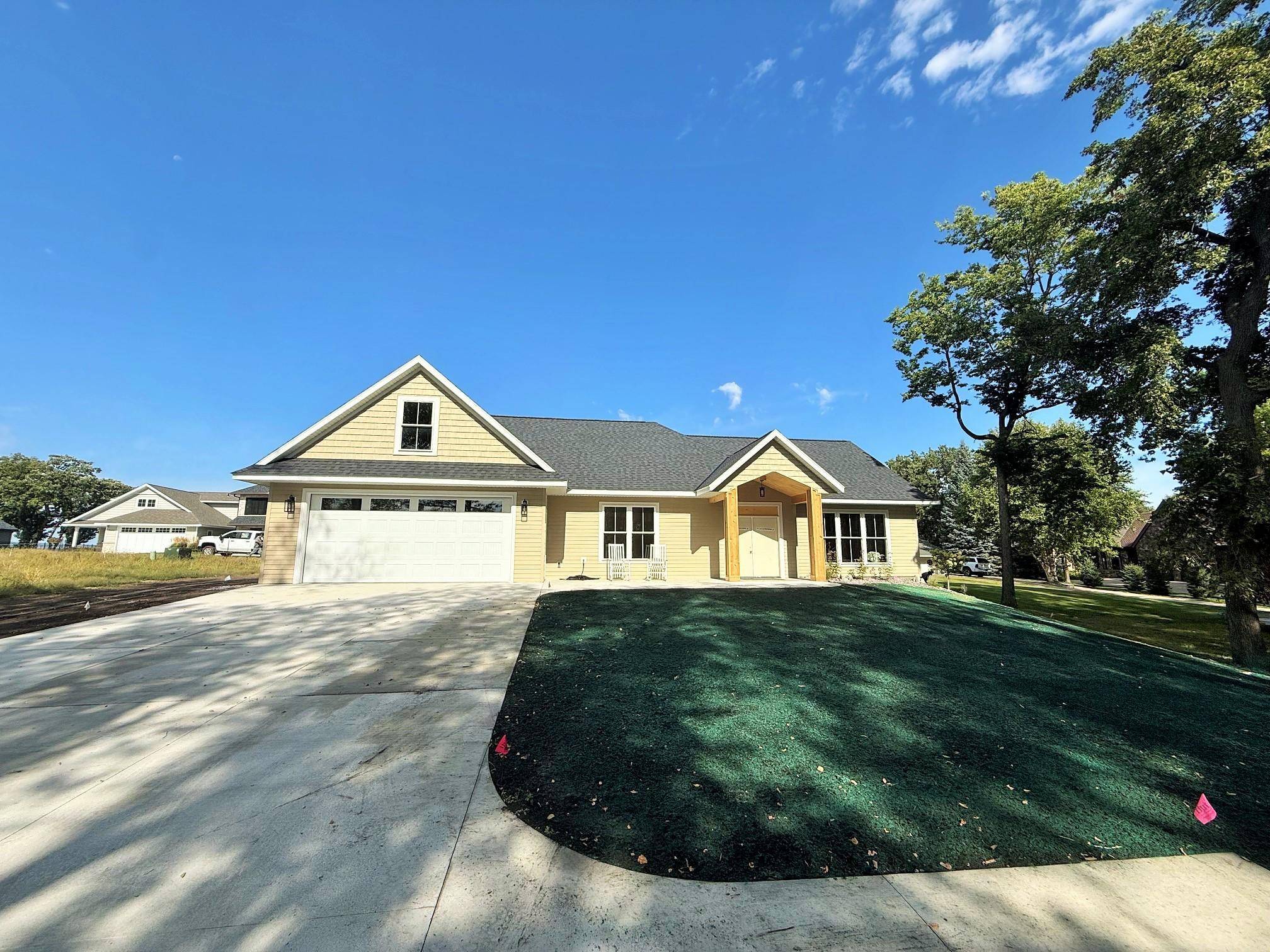 11628 Indian Beach RD, Spicer, MN 56288