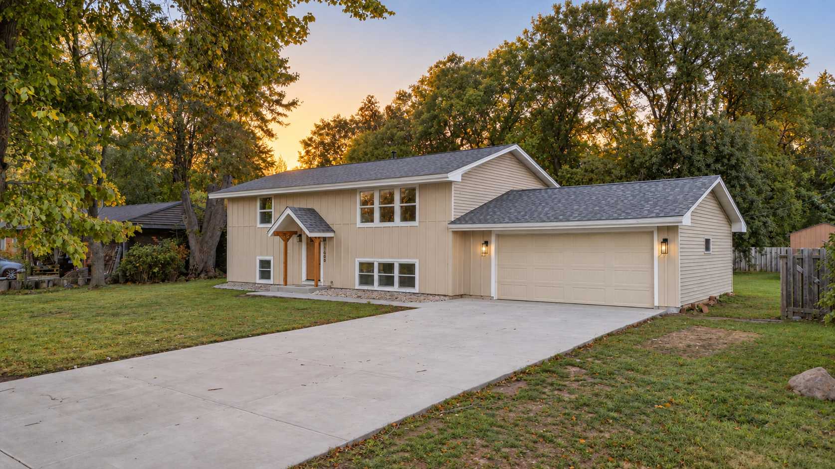 11608 Utah AVE N, Champlin, MN 55316