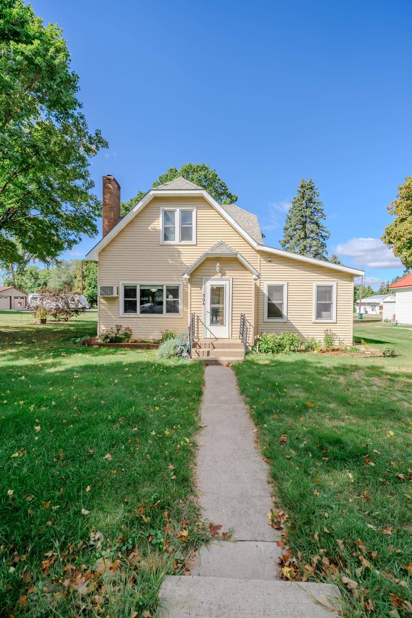 504 Degraff AVE, Swanville, MN 56382