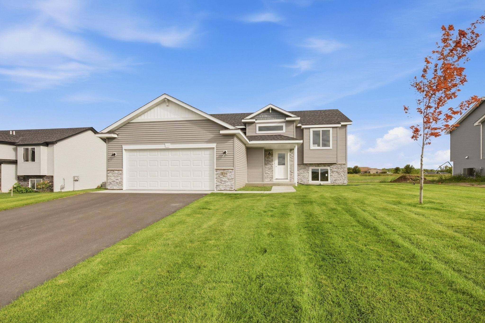 110 Woolgrass WAY, Avon, MN 56310