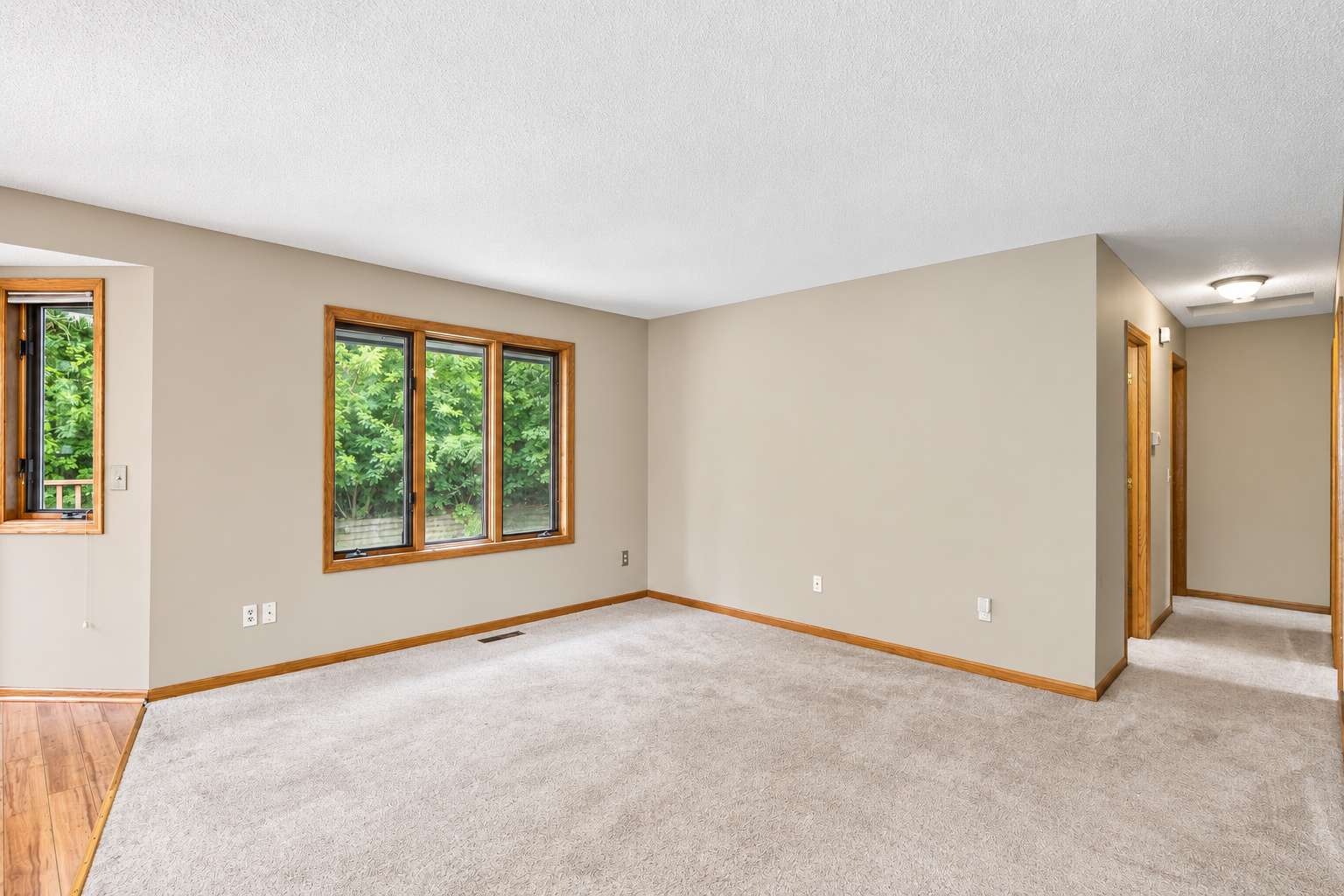 8026 173rd ST W, Lakeville, MN 55044