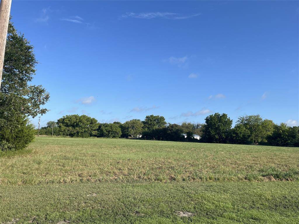 220 Tomahawk Drive, West Tawakoni, TX 75474