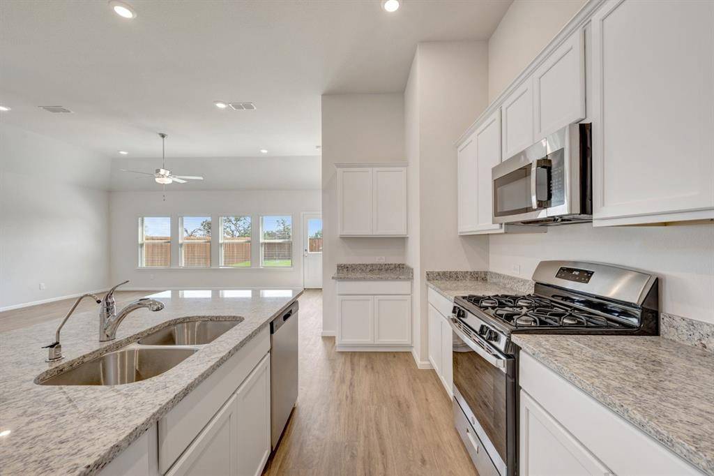 3220 Kingdom Drive, Denton, TX 76208