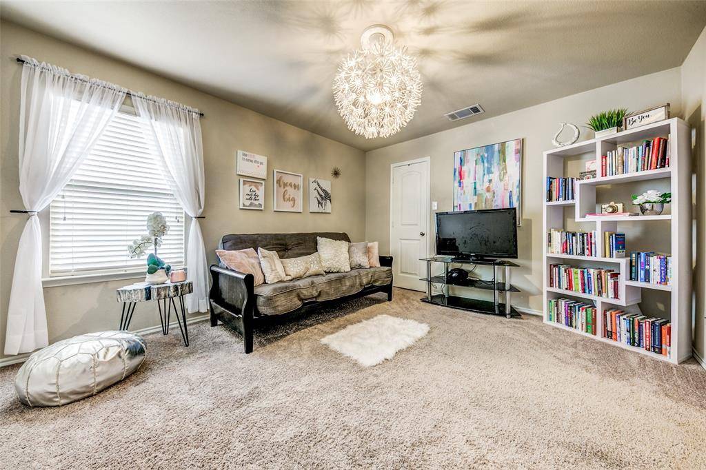 1774 Pioneer Way, Lancaster, TX 75146
