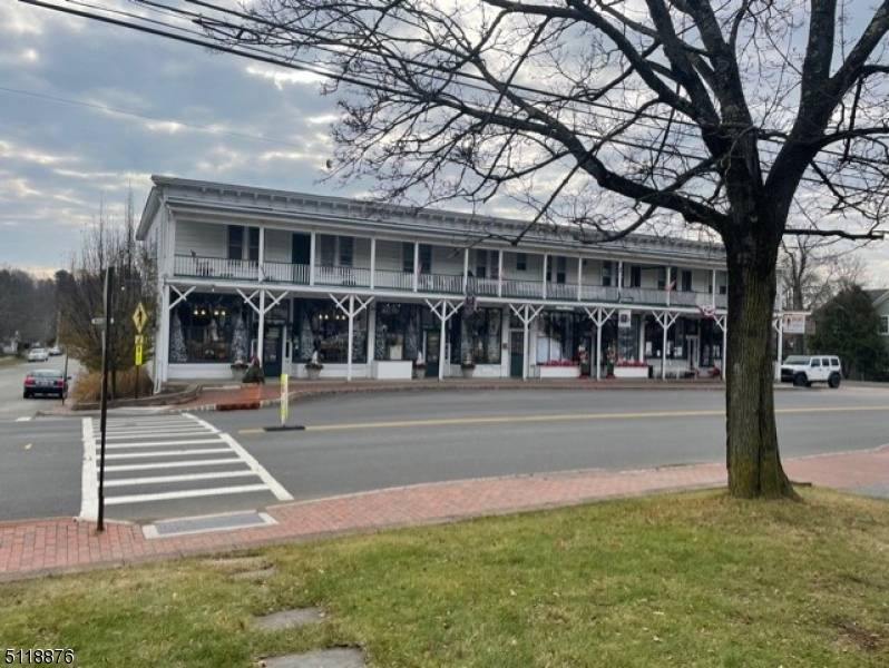 28 Main St #a, Chester Boro, NJ 07930