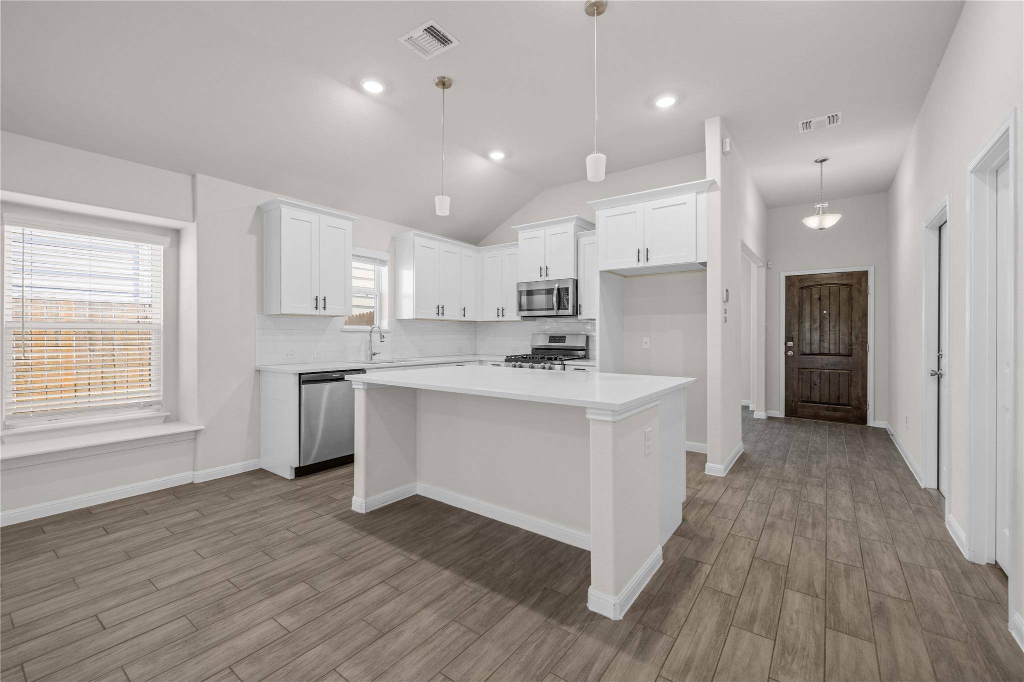 317 Windstar RD, Liberty Hill, TX 78642