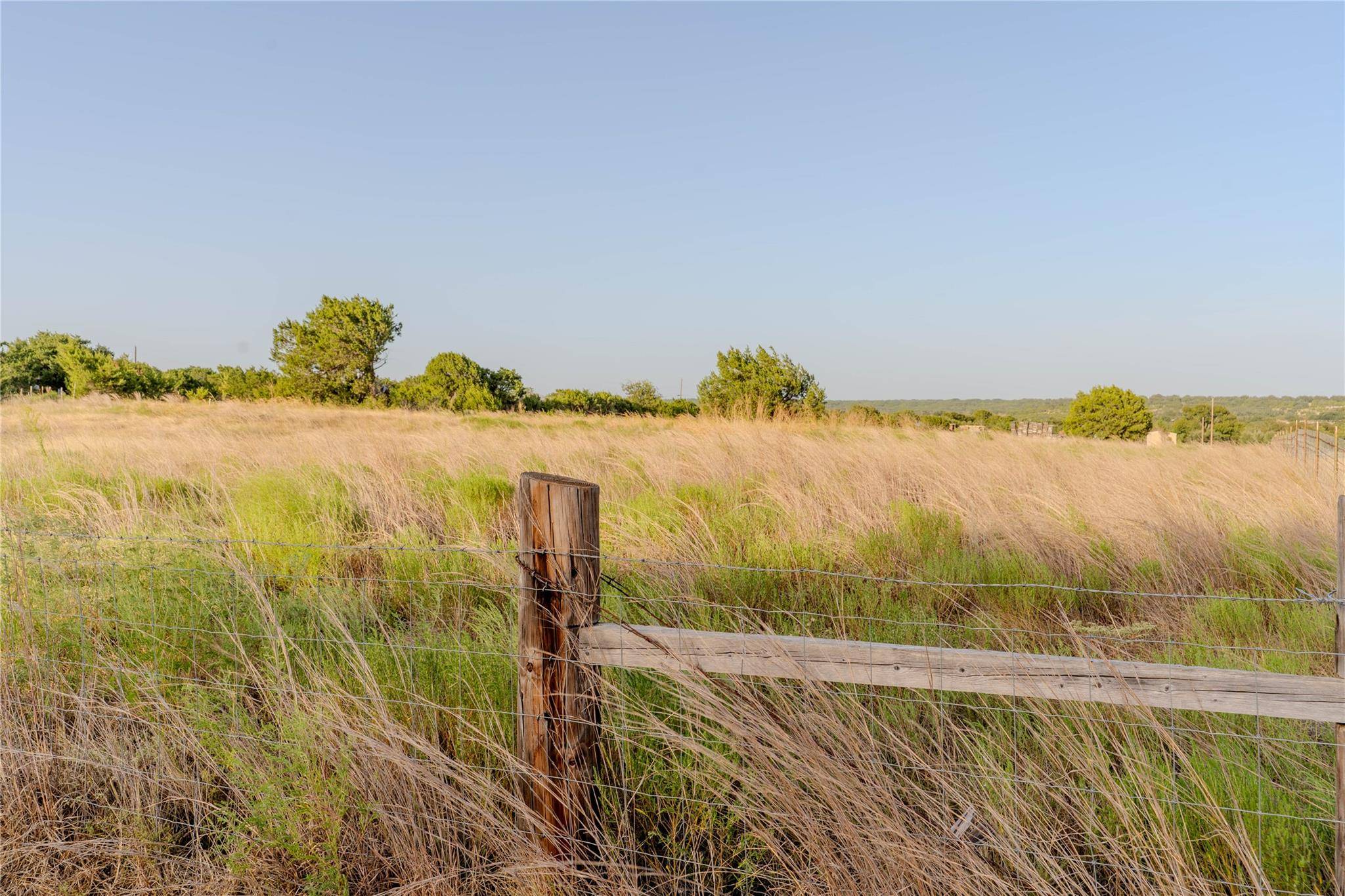591 Ramms DR, Florence, TX 76527