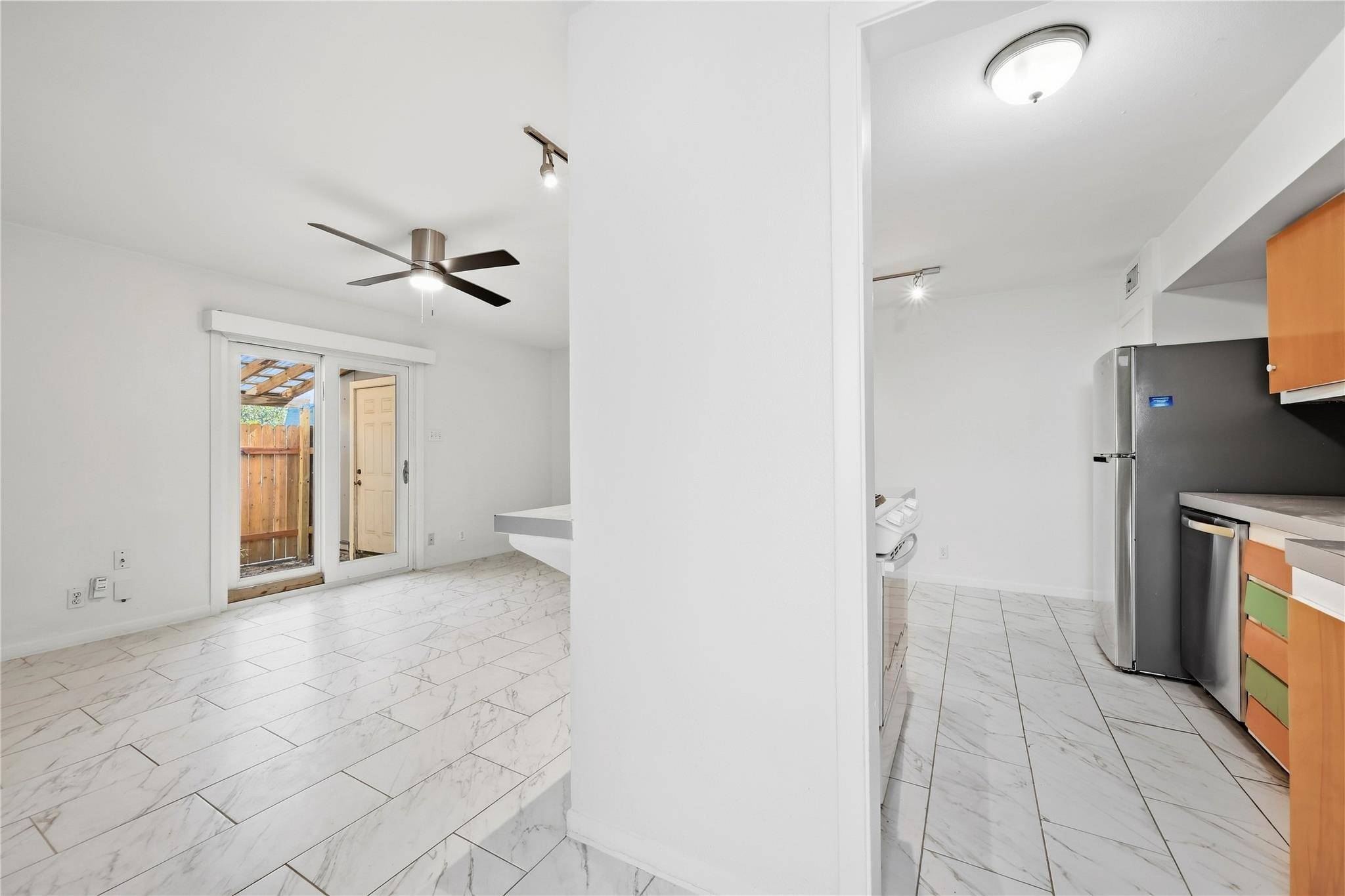 2806 Skyway CIR #101, Austin, TX 78704