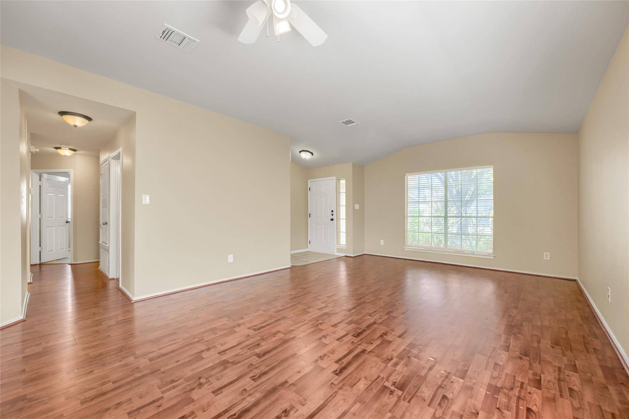 1617 Balmorhea LN, Round Rock, TX 78664