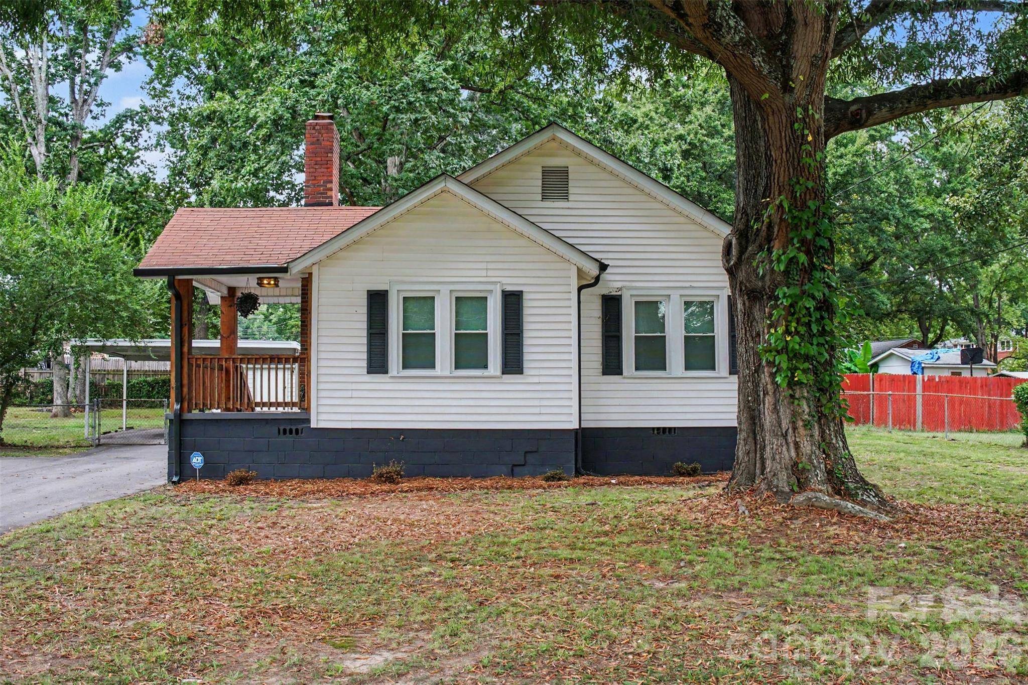 1521 Blackwood ST, Gastonia, NC 28052
