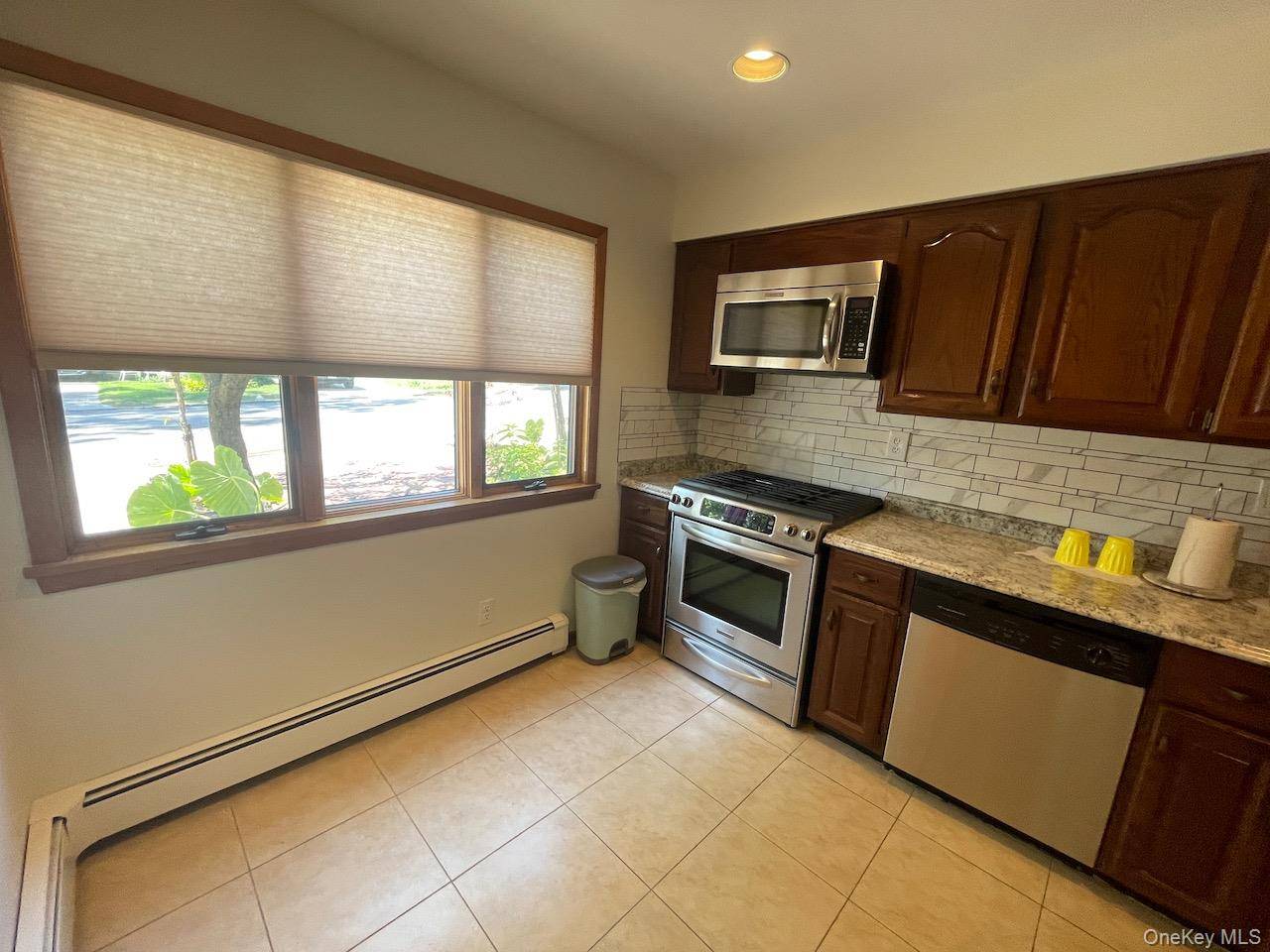 58 Marwood RD #Left side, Port Washington, NY 11050
