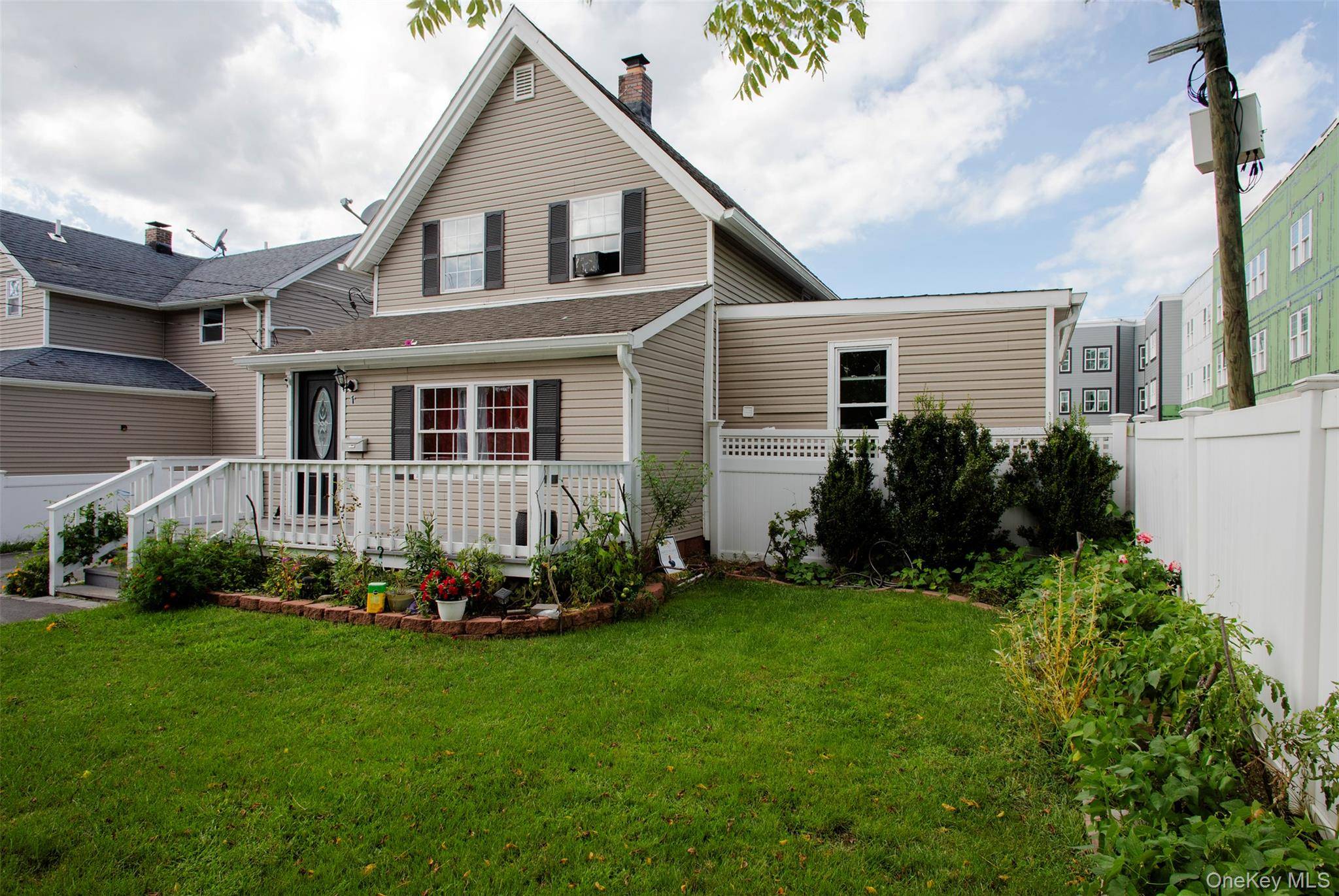 1 Brightside AVE, Central Islip, NY 11722