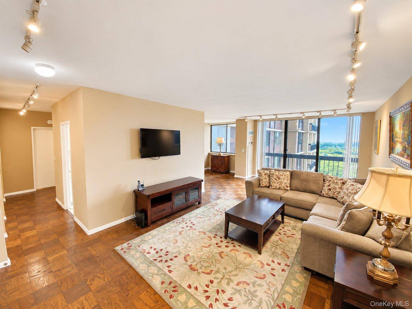 27010 Grand Central Pkwy #10S, Floral Park, NY 11005