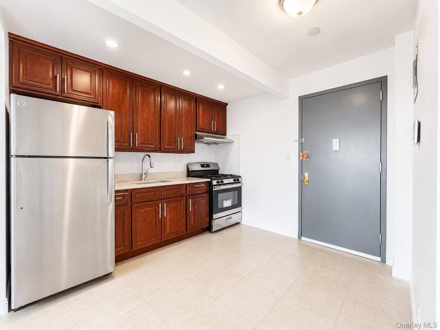 7026 Queens BLVD #7F, Woodside, NY 11377