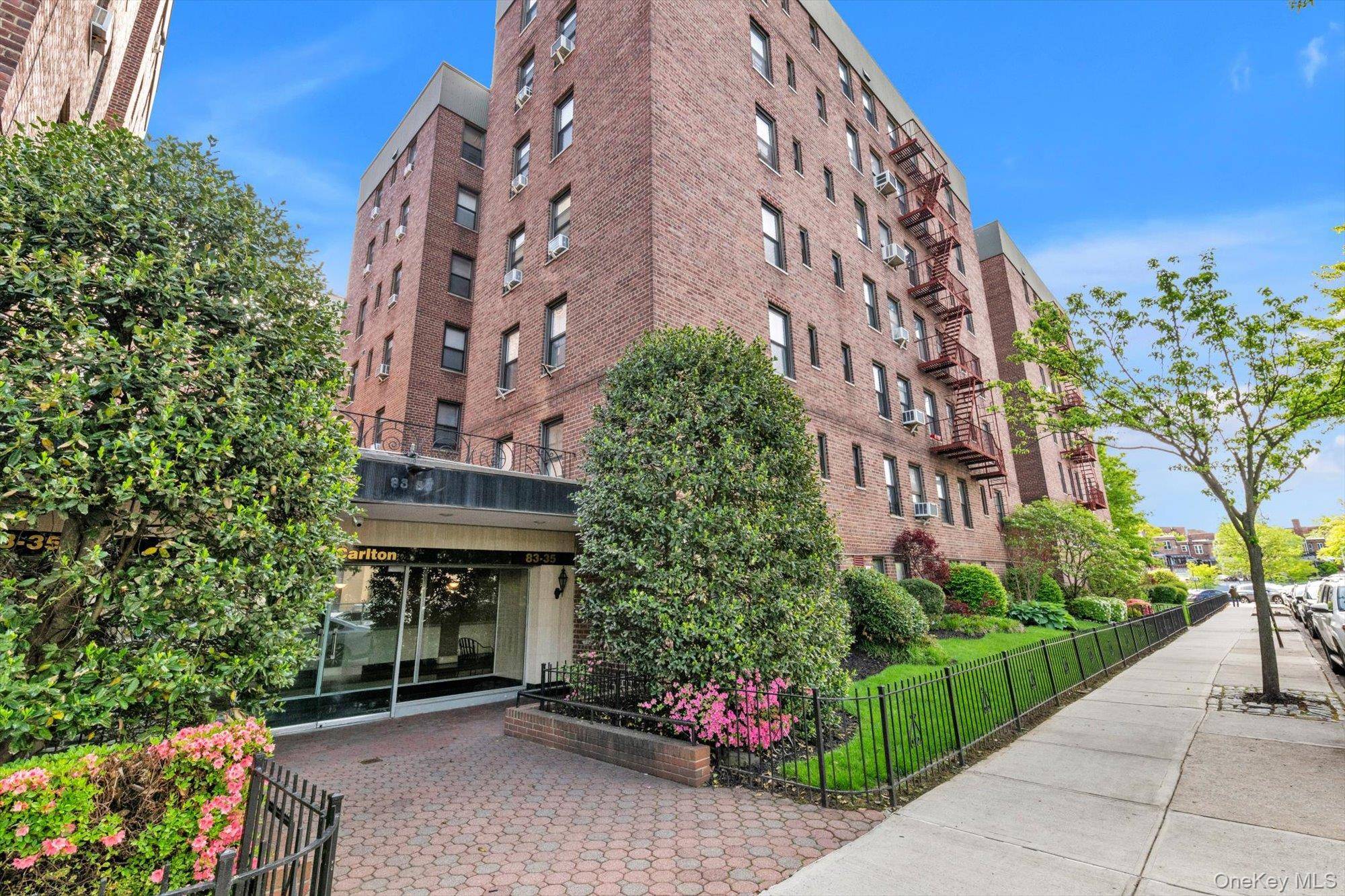 83-35 139 ST #5 S, Briarwood, NY 11435