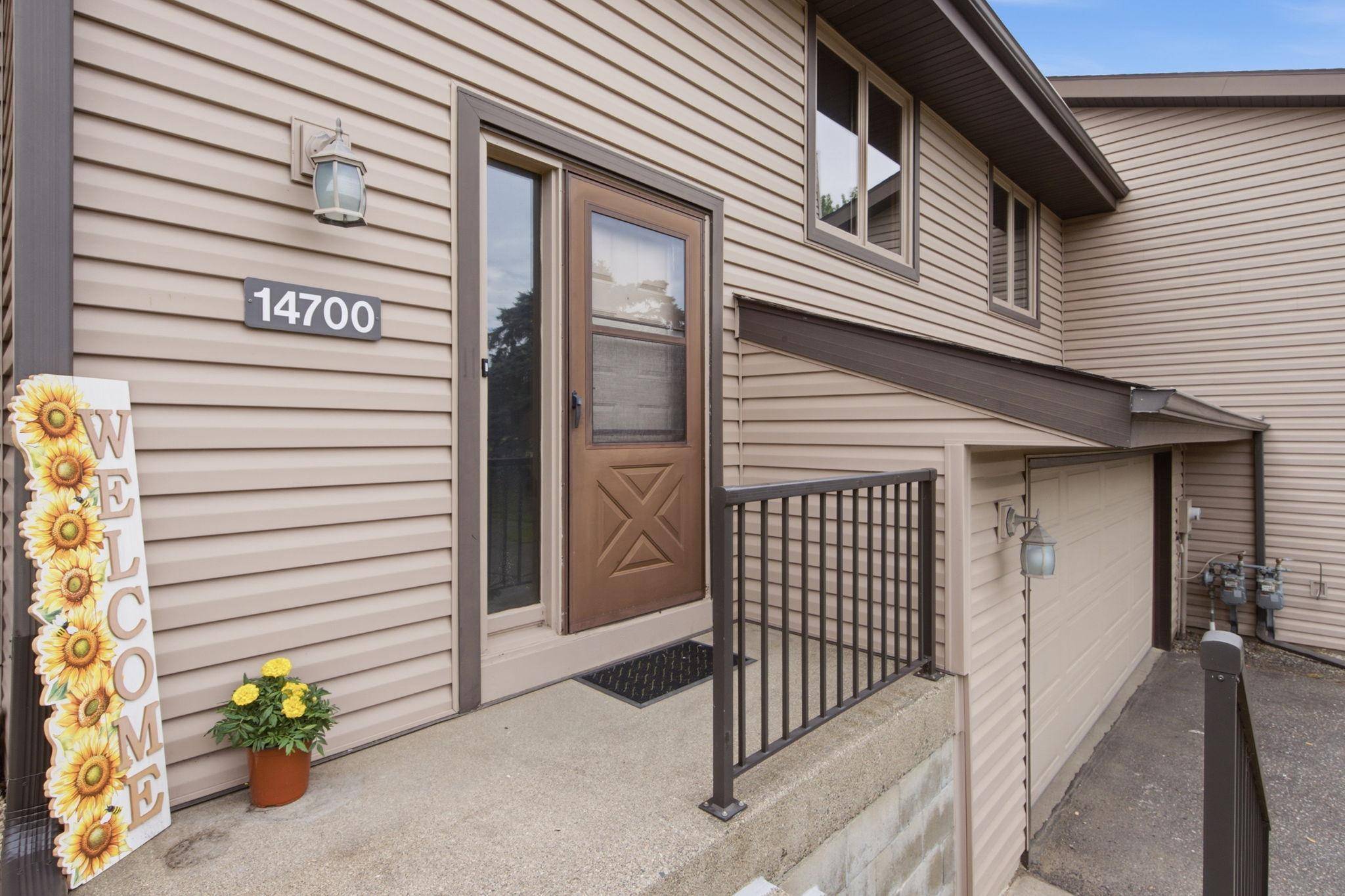 14700 Embry PATH, Apple Valley, MN 55124