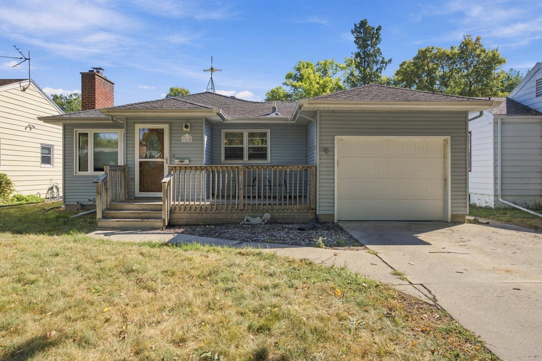 1614 6th ST S, Fargo, ND 58103