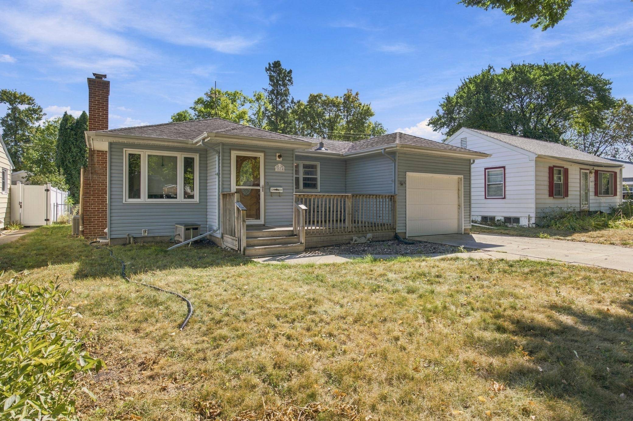 1614 6th ST S, Fargo, ND 58103