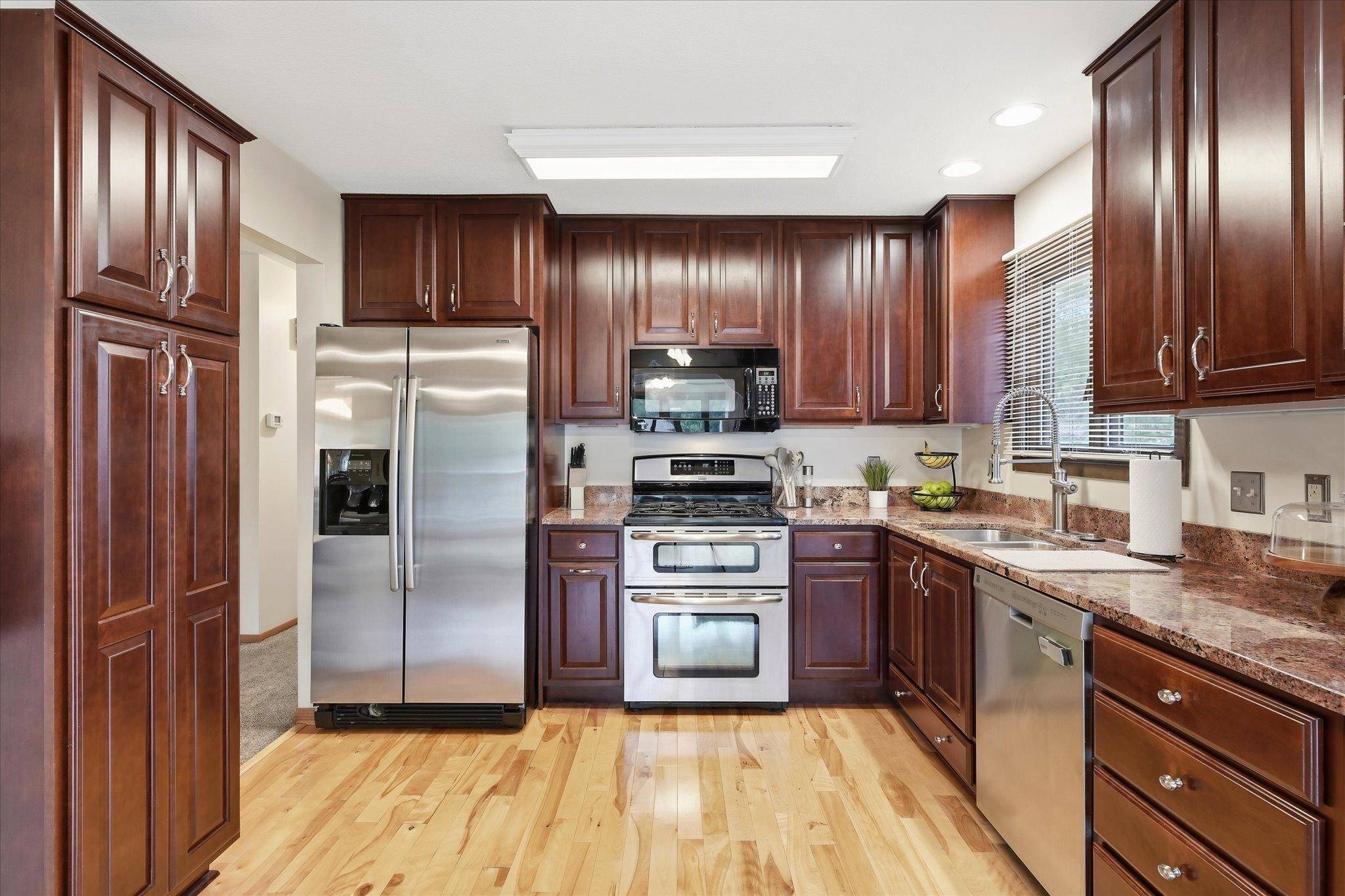 7160 Imperial AVE S, Cottage Grove, MN 55016
