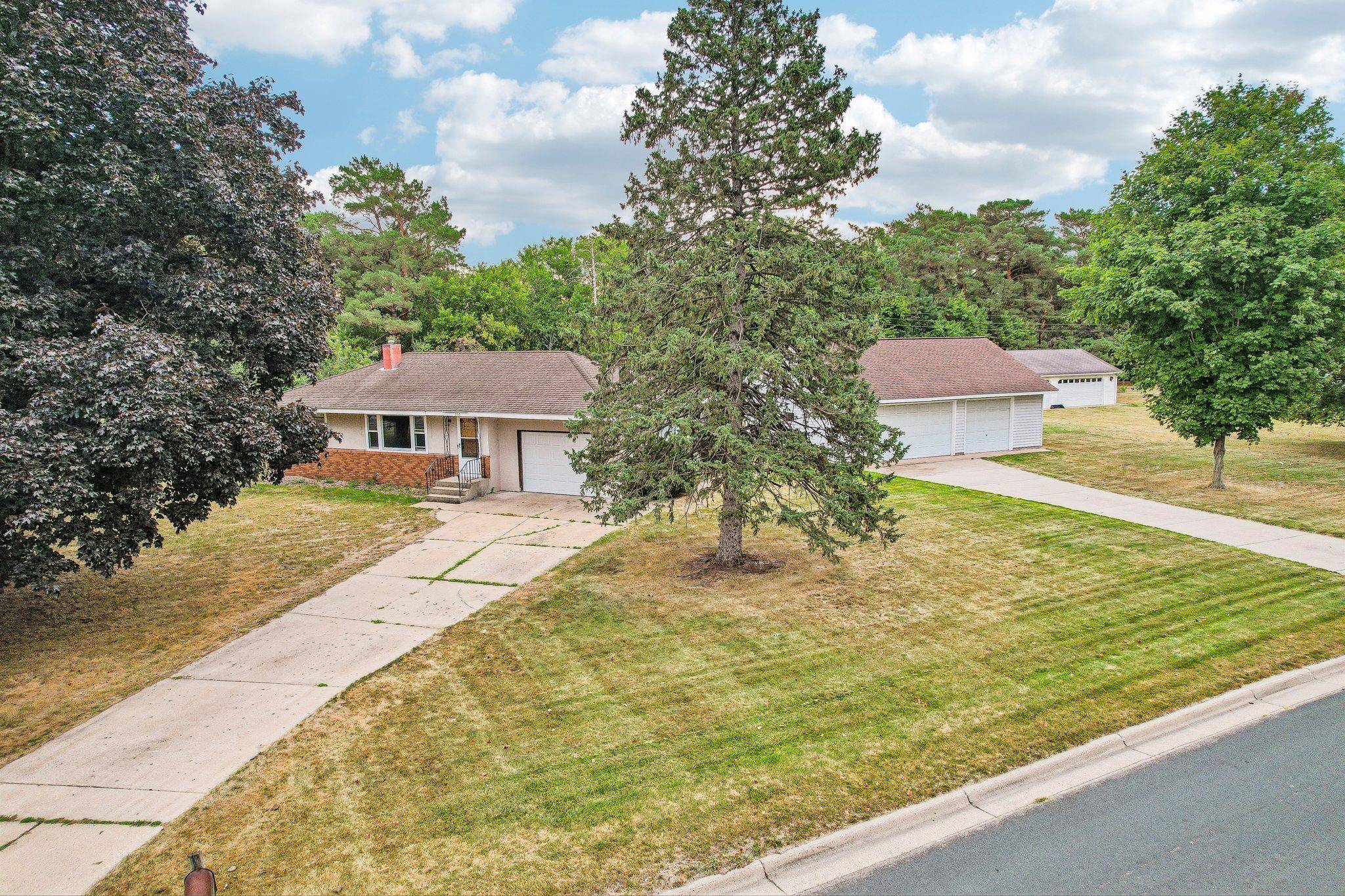 2804 Beam LN, Eagan, MN 55121