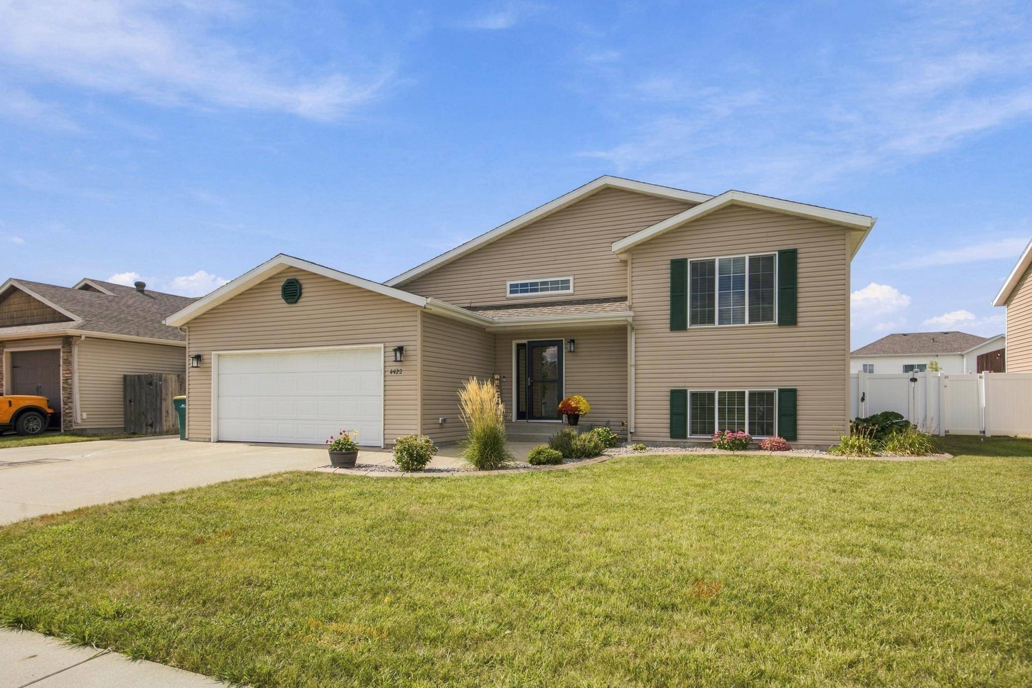 4422 10th ST W, West Fargo, ND 58078