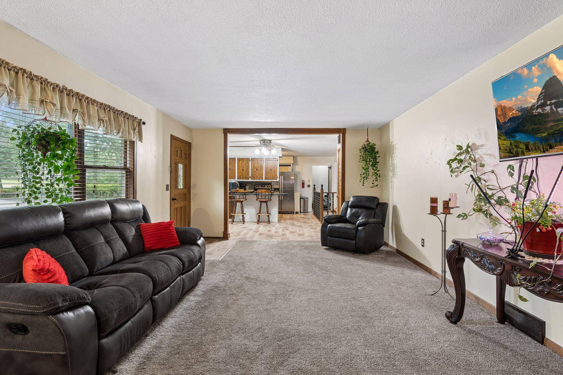 3891 N Enchanted DR NW, Andover, MN 55304