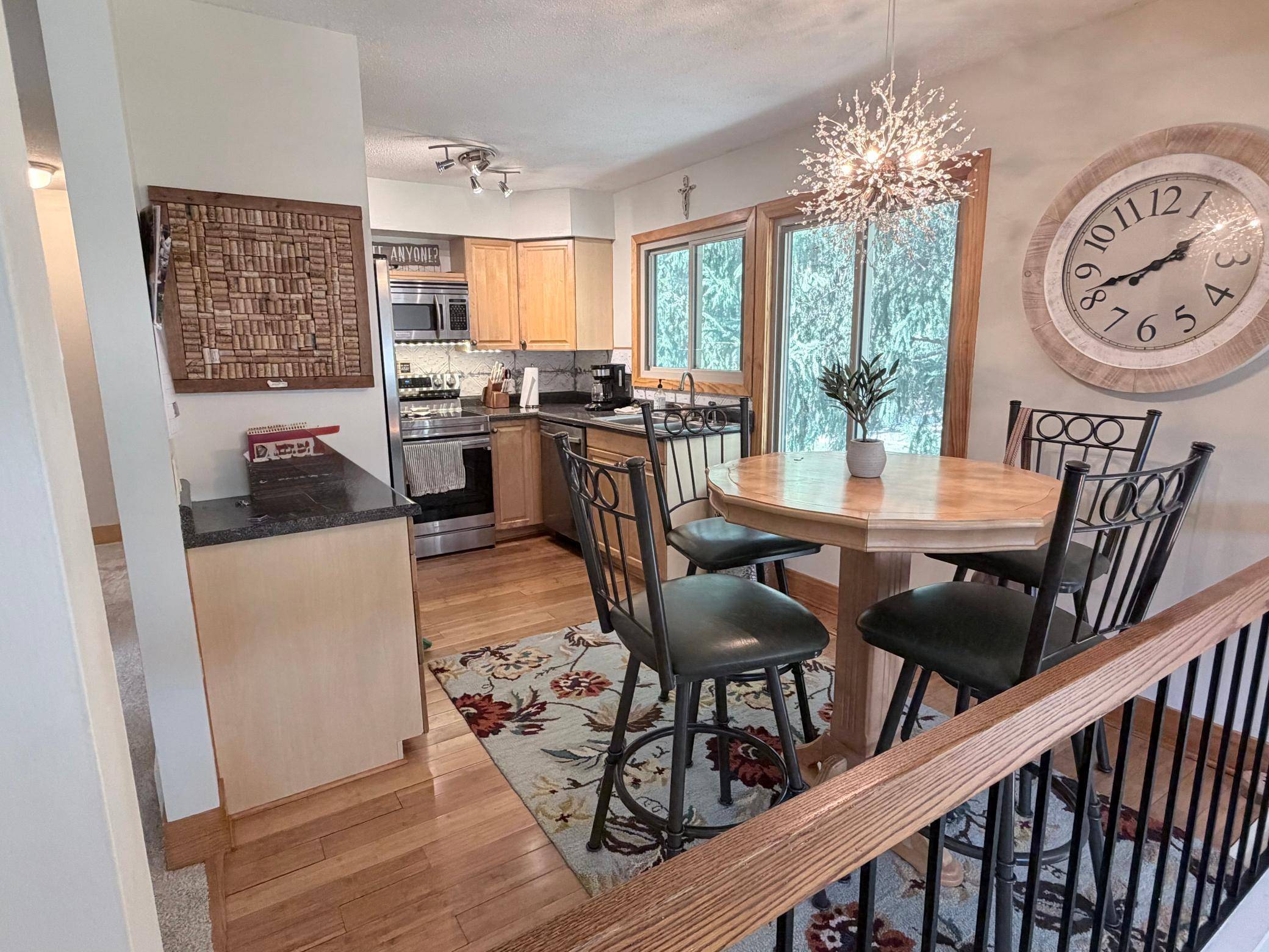 118 Avignon CT, Woodbury, MN 55125
