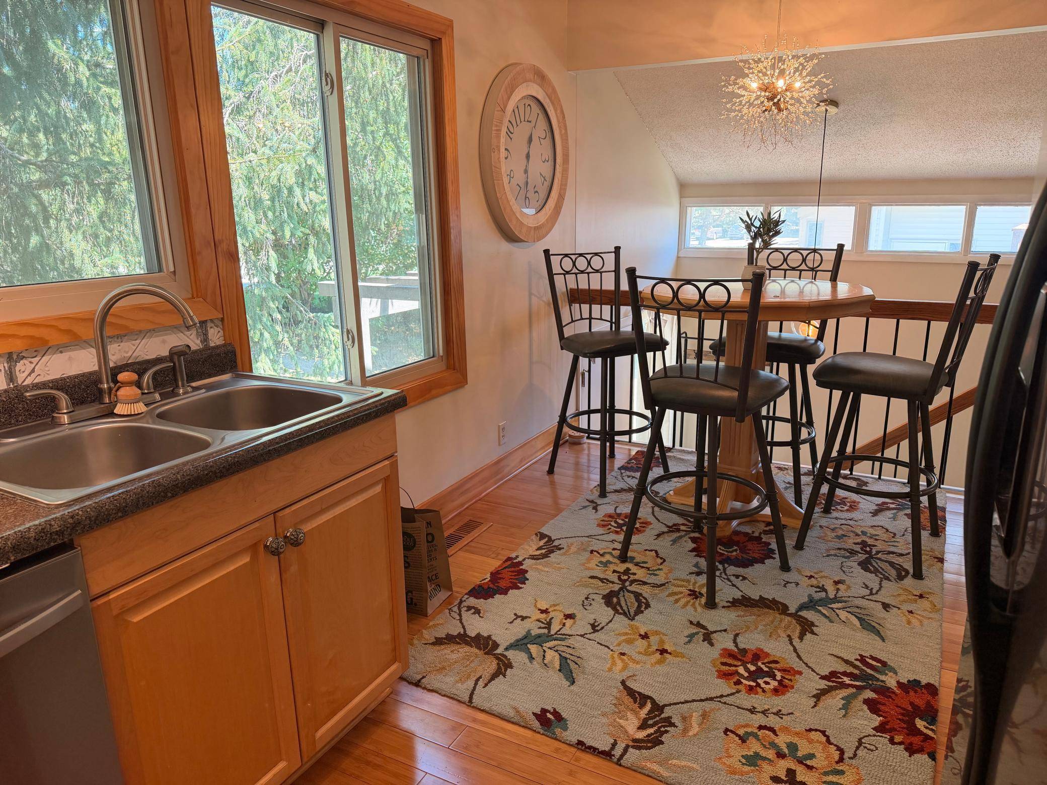118 Avignon CT, Woodbury, MN 55125