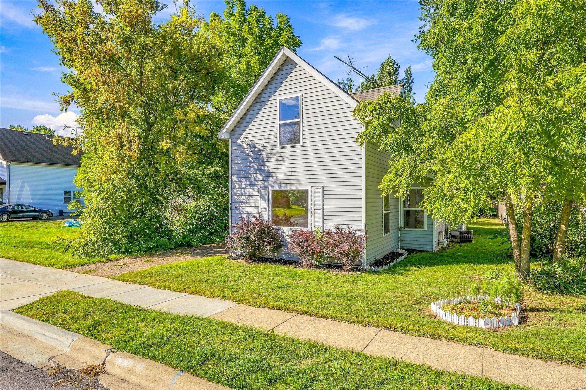 445 W 3rd ST, Rush City, MN 55069