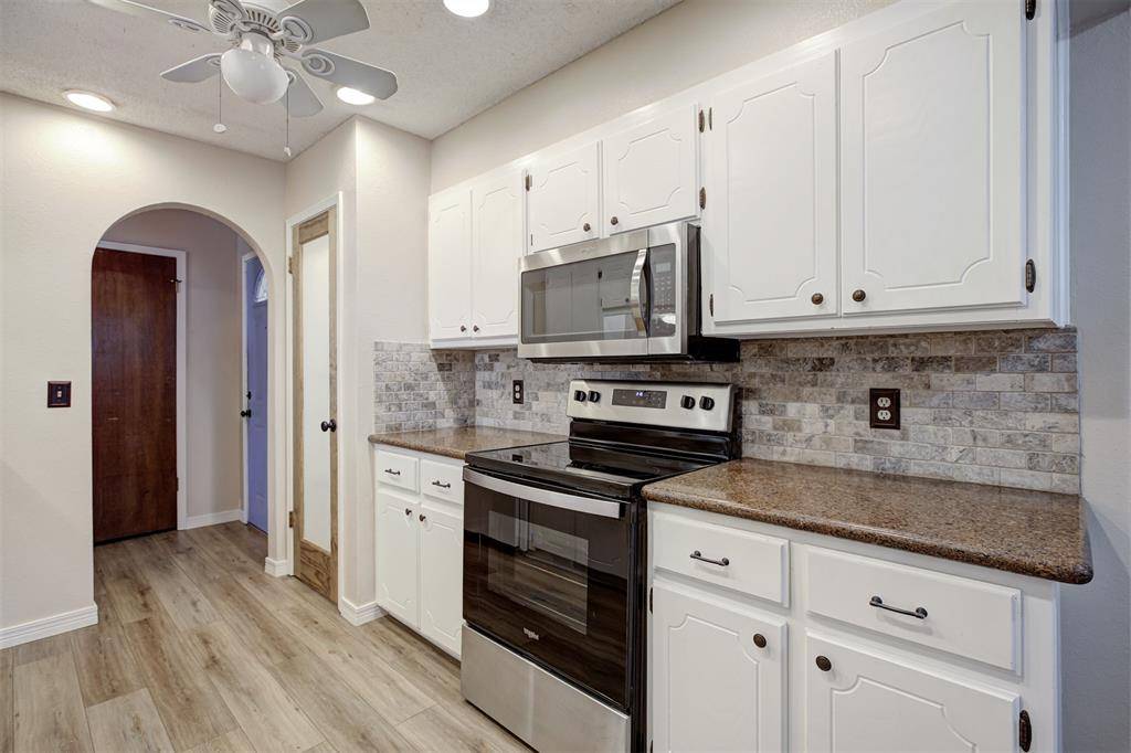 1242 Birkenhead RD, Yukon, OK 73099