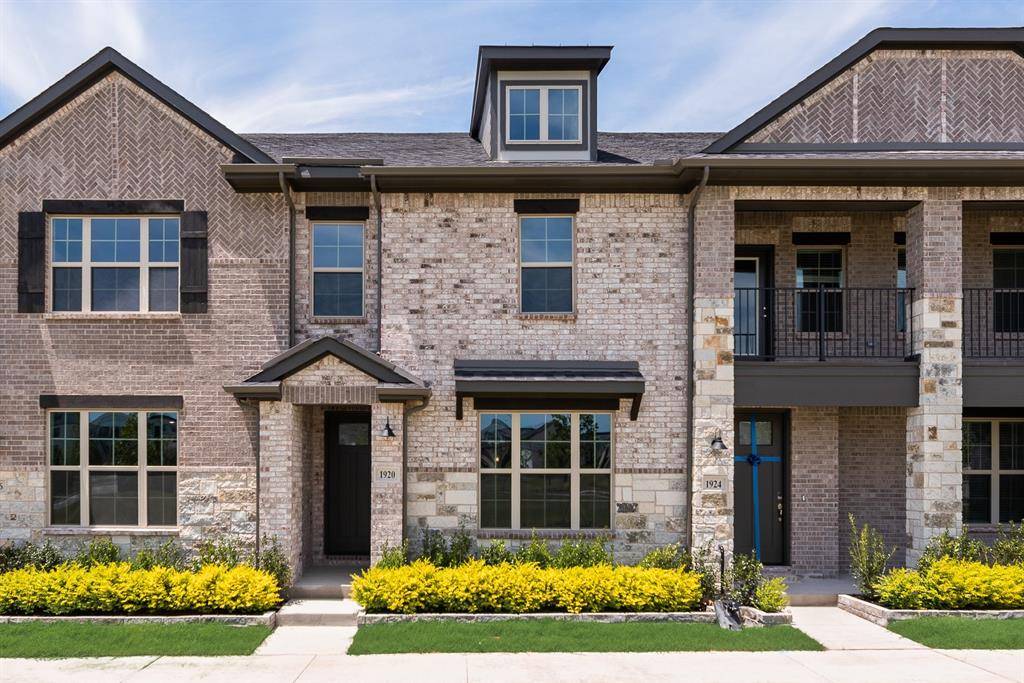 1920 Watermark Mews, Rowlett, TX 75088