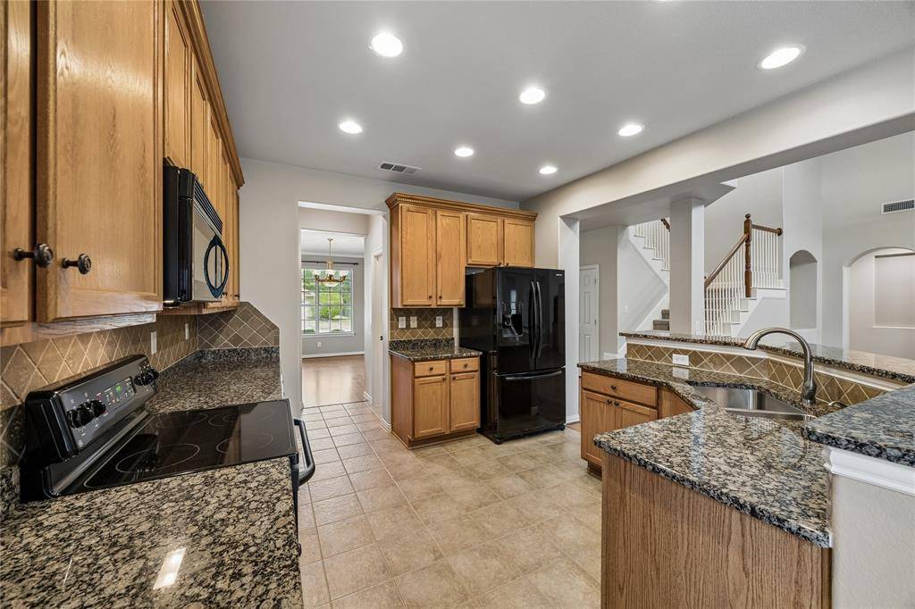 8713 Franklin Drive, Denton, TX 76207