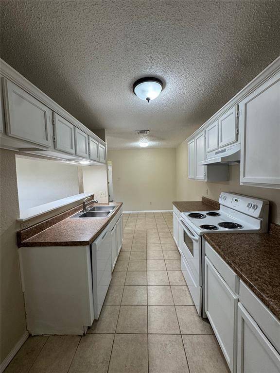 4117 Fossil Ridge Drive, Haltom City, TX 76137