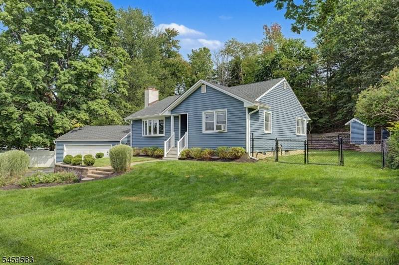 3 Linda Ln, Andover Twp., NJ 07860