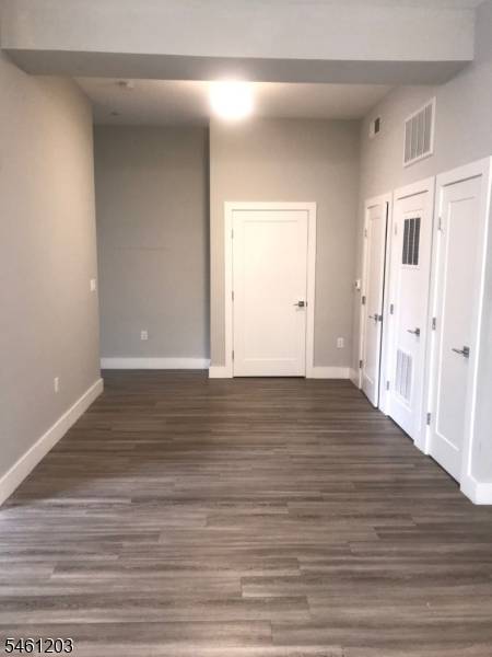 22 Center St #203, Metuchen Boro, NJ 08840