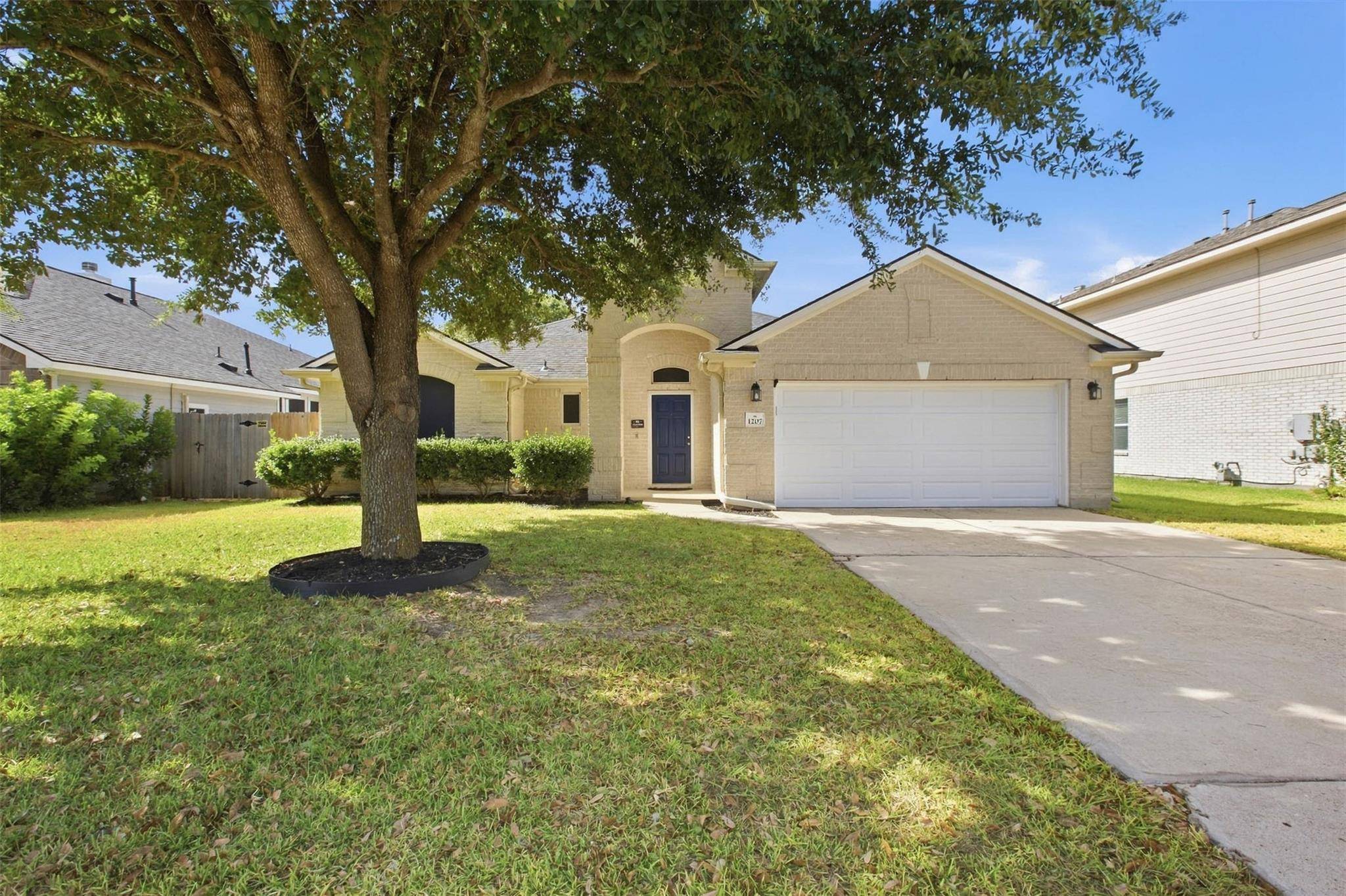 1207 Utopia LN, Hutto, TX 78634