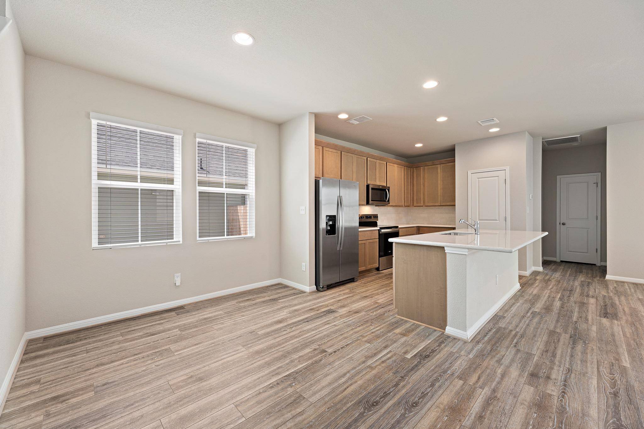 207 Cherry Blossom LN, Taylor, TX 76574