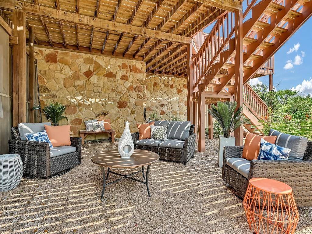 18304 W Reed Parks RD, Jonestown, TX 78645