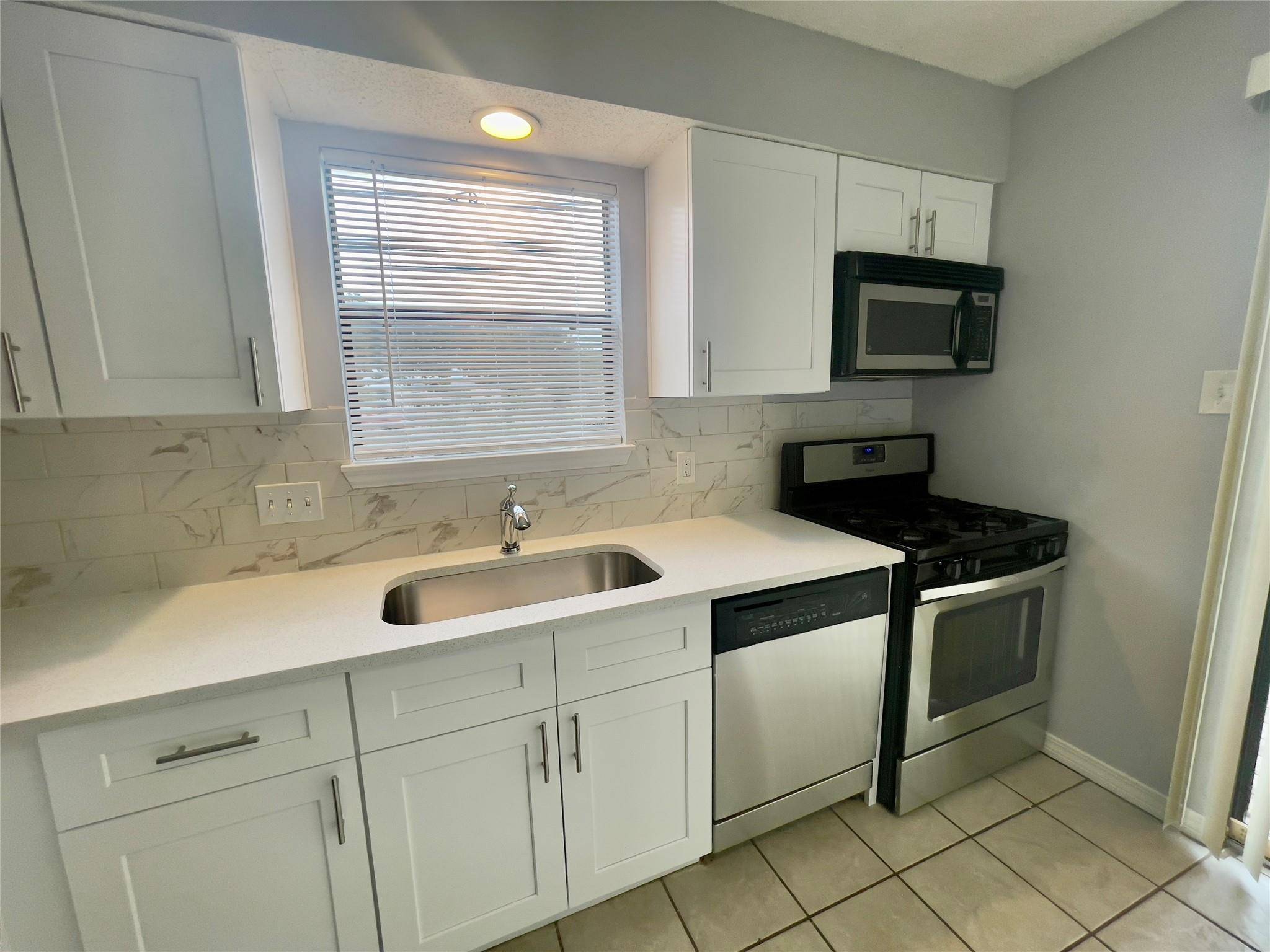 2001 Kenneth Ave #A, Austin, TX 78741