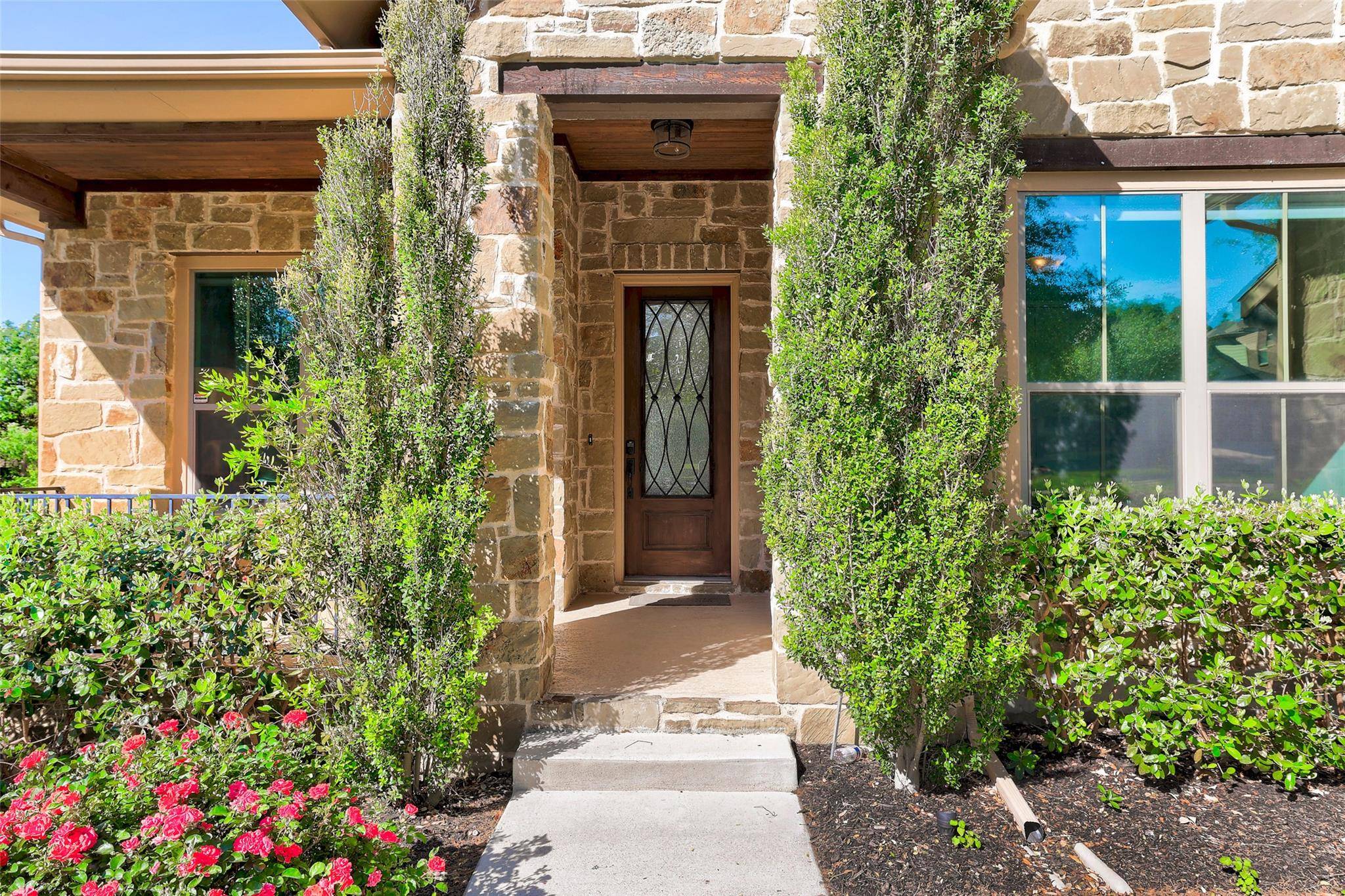 1020 Winding Way DR, Georgetown, TX 78628