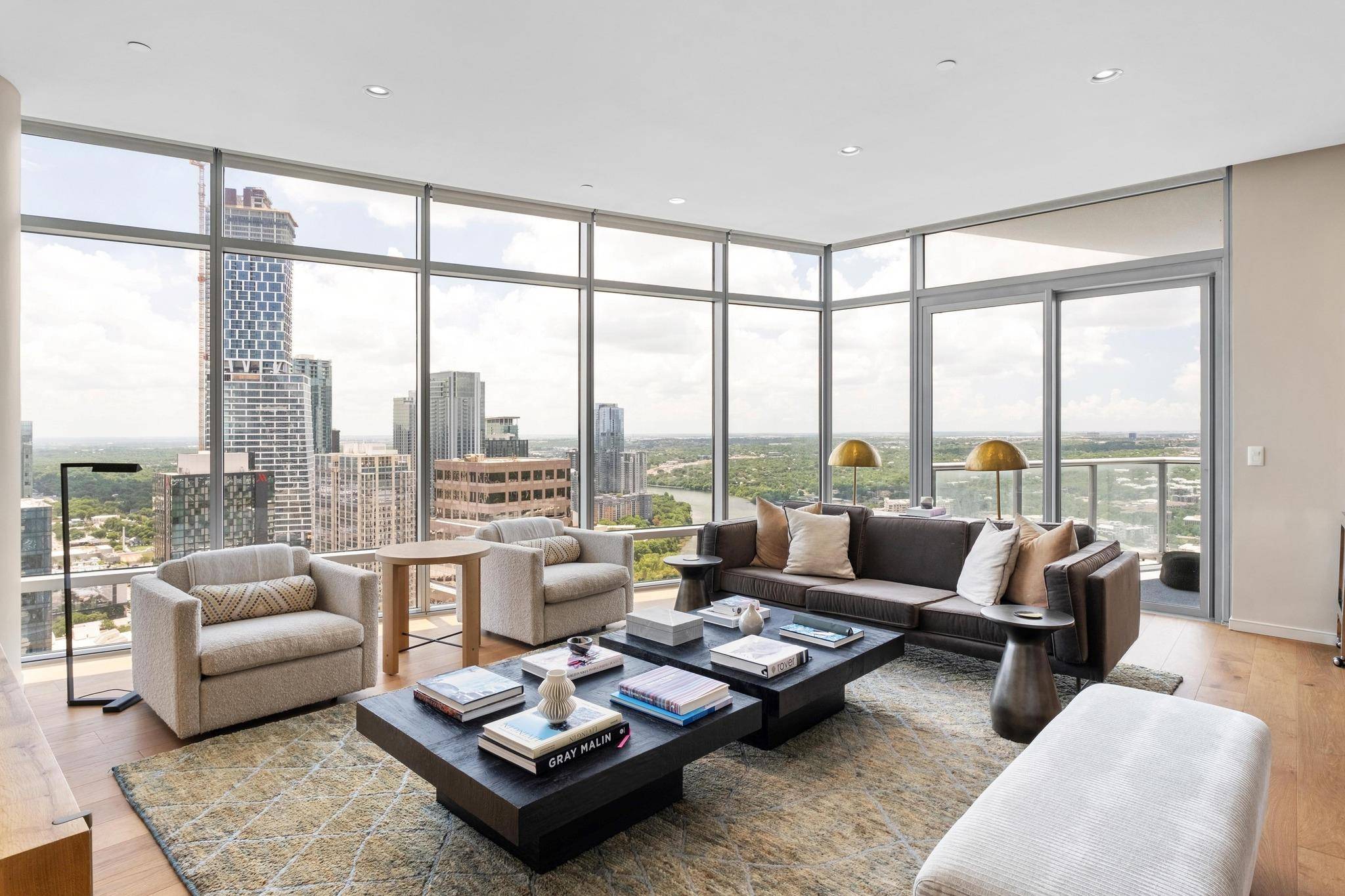 200 Congress Ave #37H, Austin, TX 78701