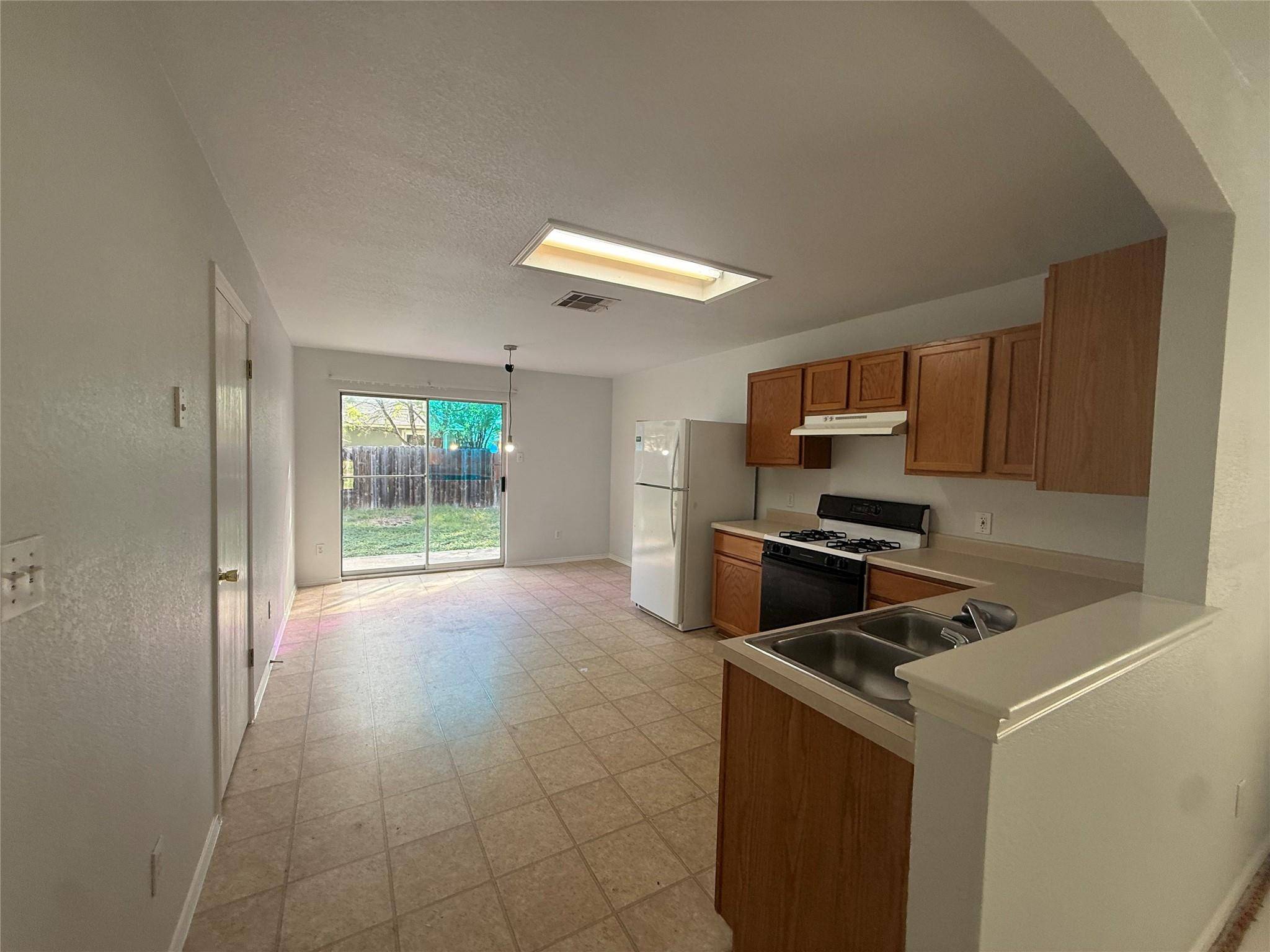 128 GRANT WAY, Kyle, TX 78640